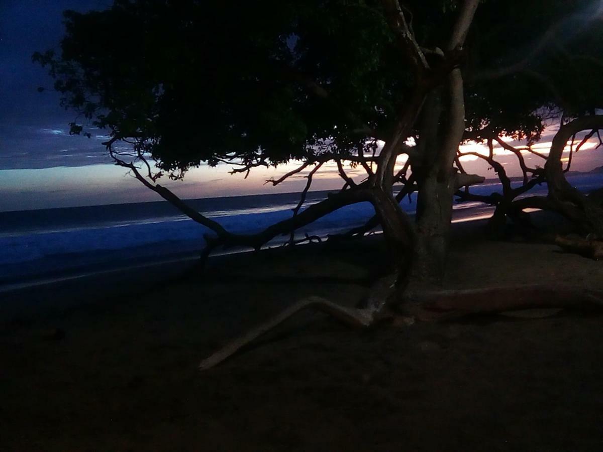 Hostel Sunset Villas Popoyo Buitenkant foto